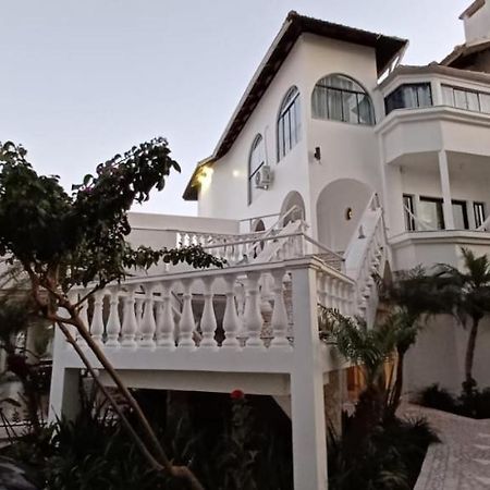 Czaritza Apart Hotel 邦比尼亚斯 外观 照片