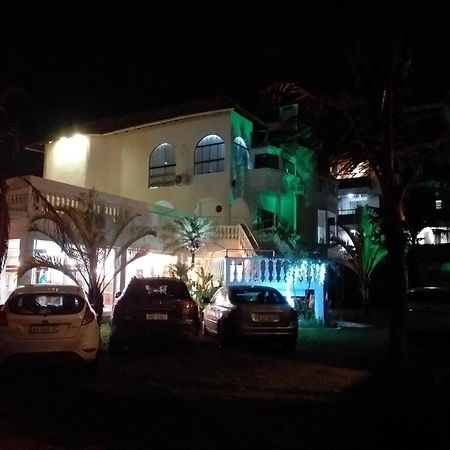 Czaritza Apart Hotel 邦比尼亚斯 外观 照片