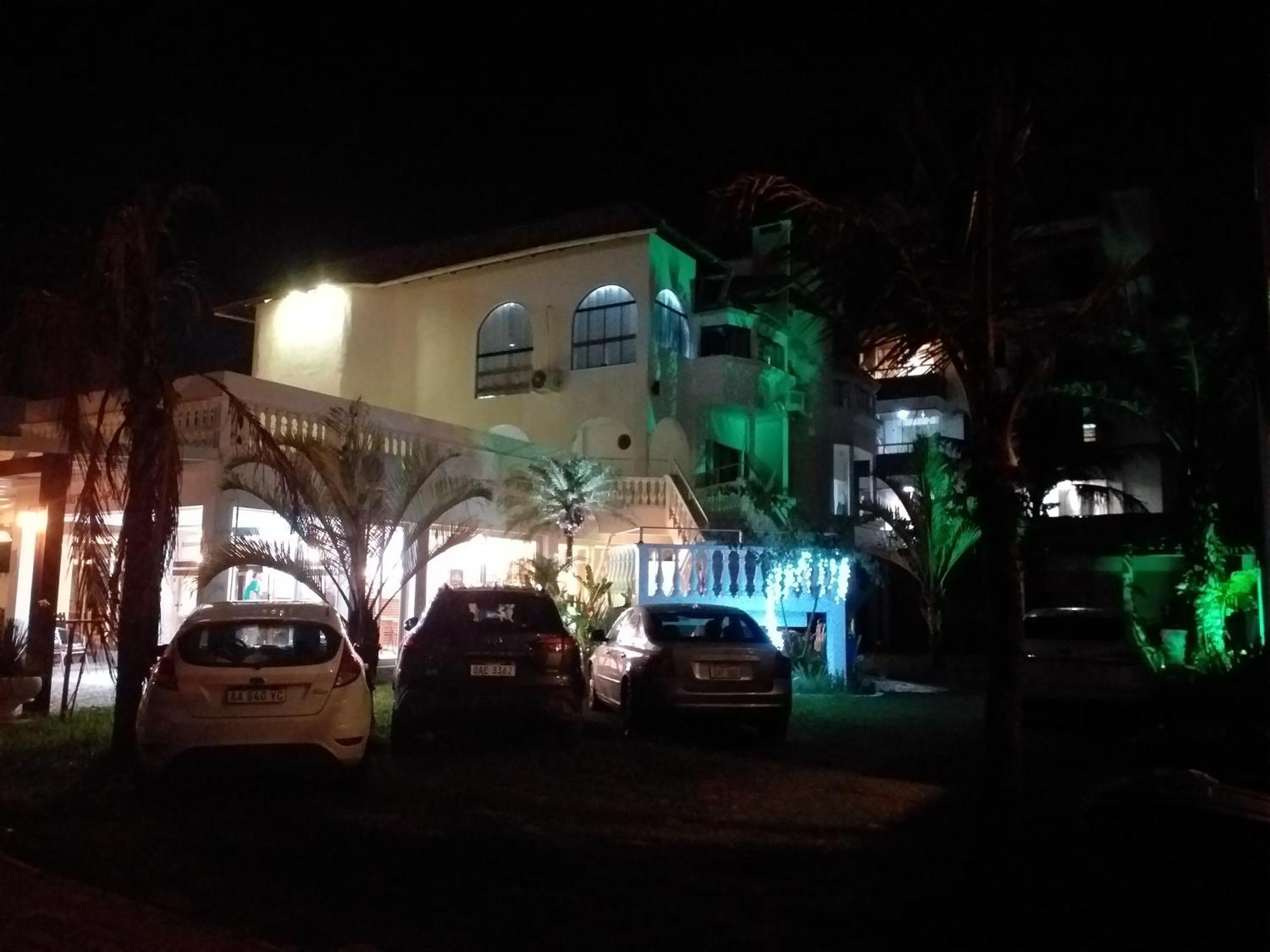 Czaritza Apart Hotel 邦比尼亚斯 外观 照片